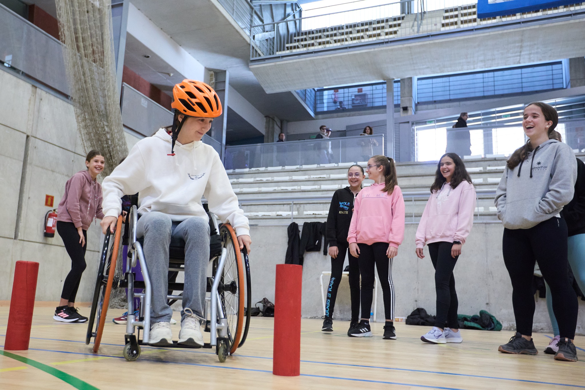 150 estudiantes se acercan al deporte adaptado en Estella-Lizarra